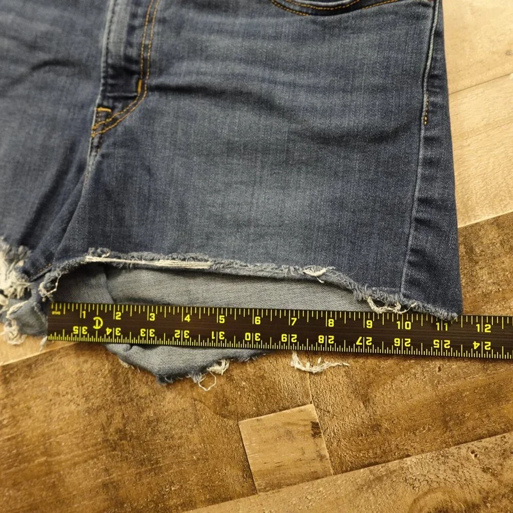 Levi’s‎ High Rise Denim Cutoff Shorts Women’s 33 Blue Raw Hem Distressed 2.5”